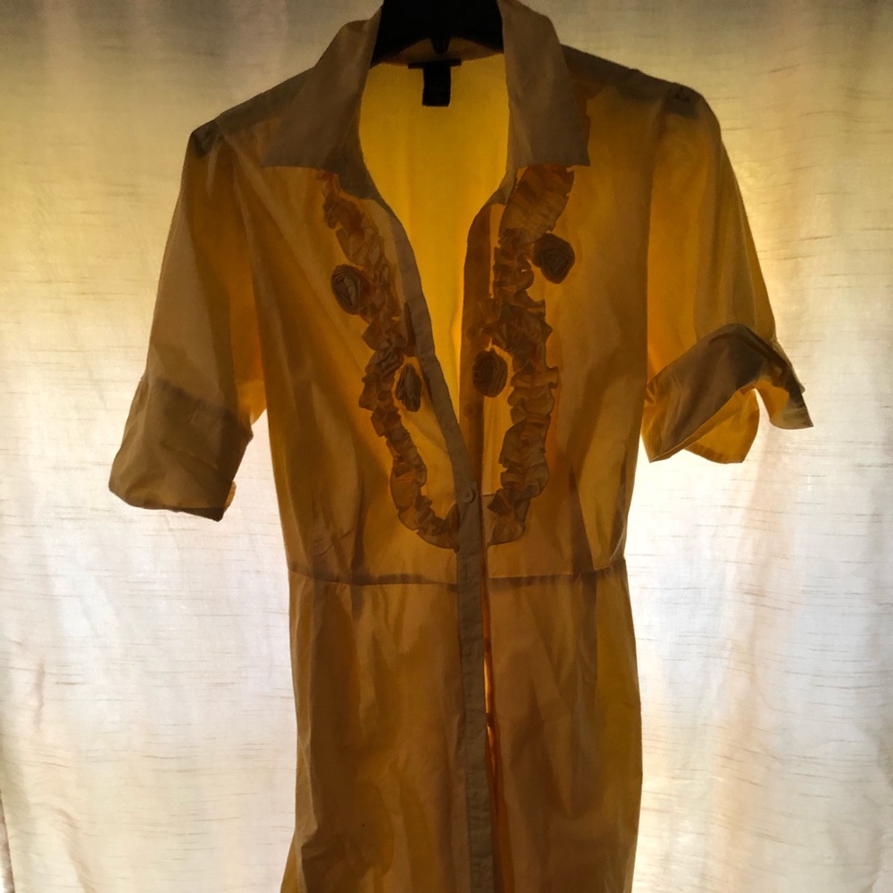 Beautiful yellow dress with flower detailing